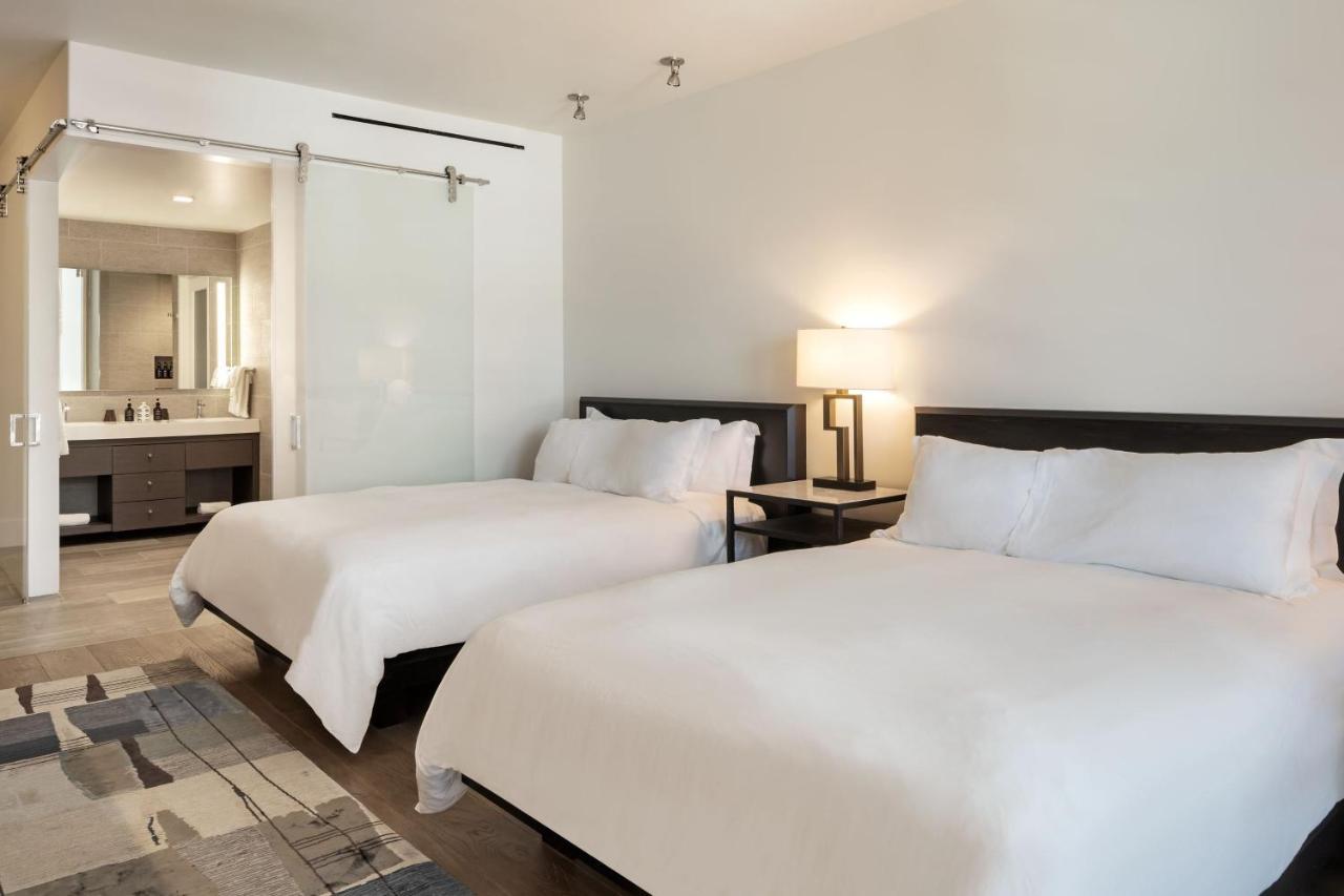 Queen Room City View Balcony Roll Shower Mobility or Hearing Accessible,1555767997:JPEG